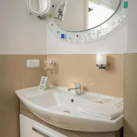 Business-apartment 4 Mit Kueche & Kostenfreiem Parkplatz * Greifswald